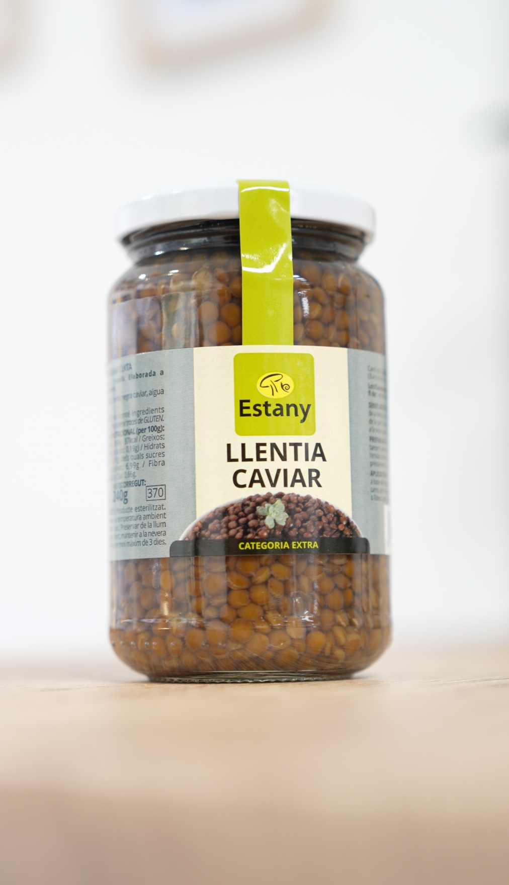 Lentilhas premium de caviar ao caril com legumes